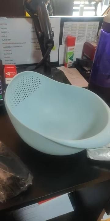 Food Washing Bowl and Strainer.