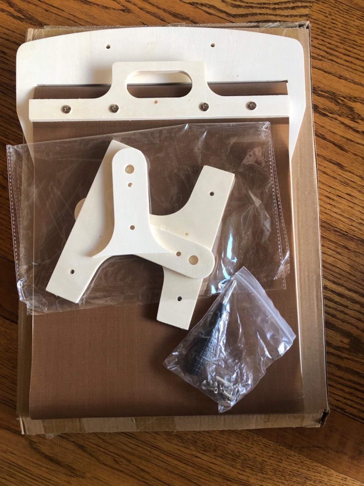 Wooden Pizza Paddle with Smooth Handle.